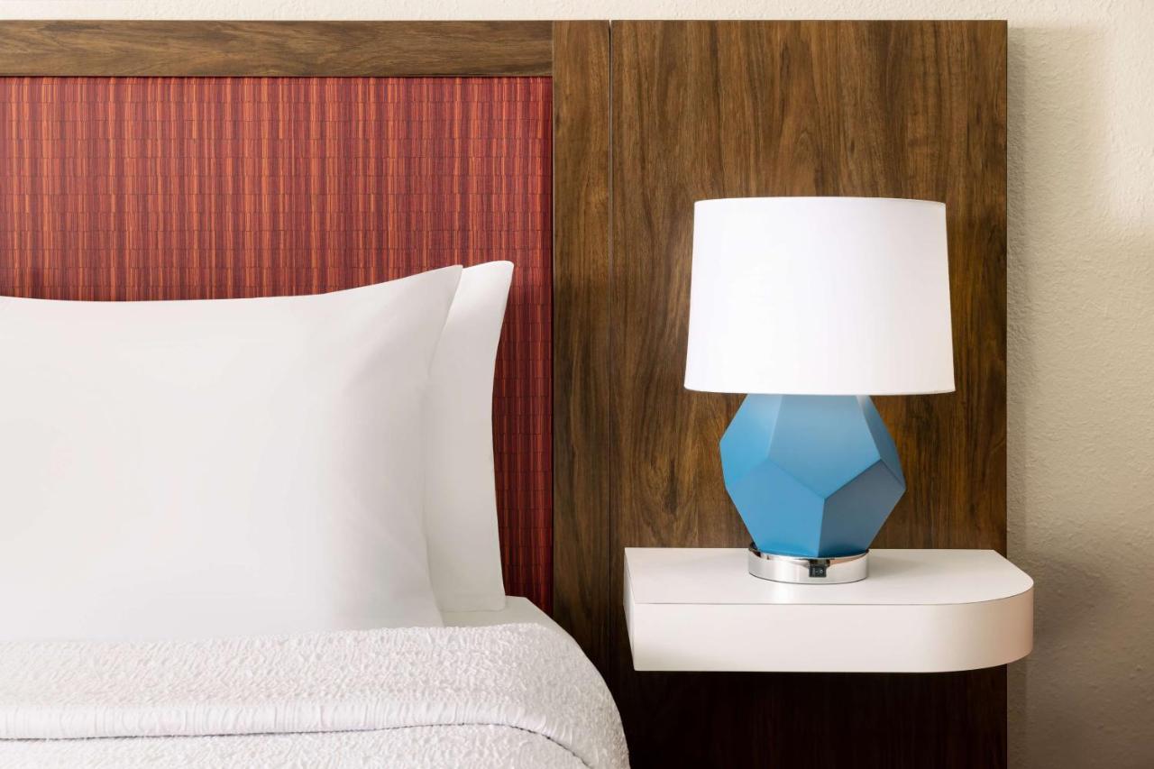 Hampton Inn Long Island/Islandia Exterior foto