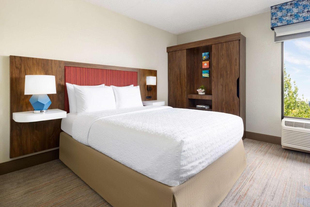 Hampton Inn Long Island/Islandia Exterior foto